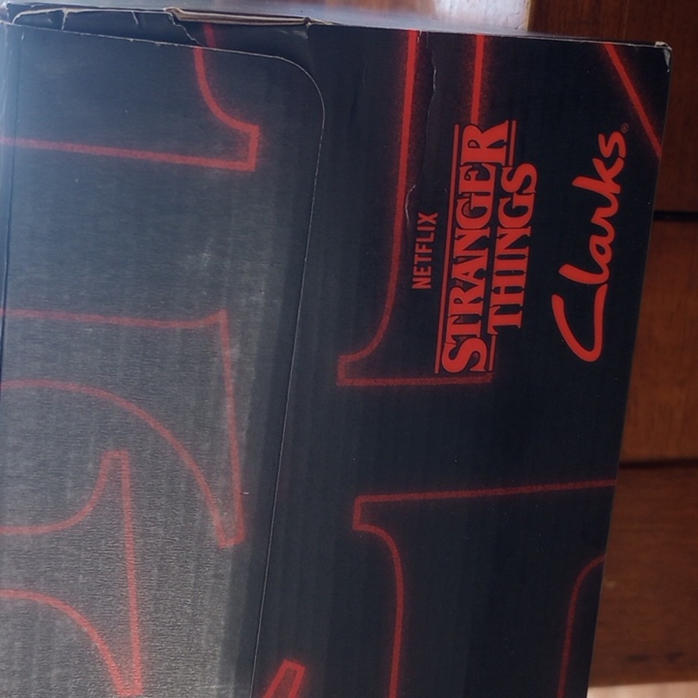 Clarks Black and Red Chukka Boots - Picture 7 of 9